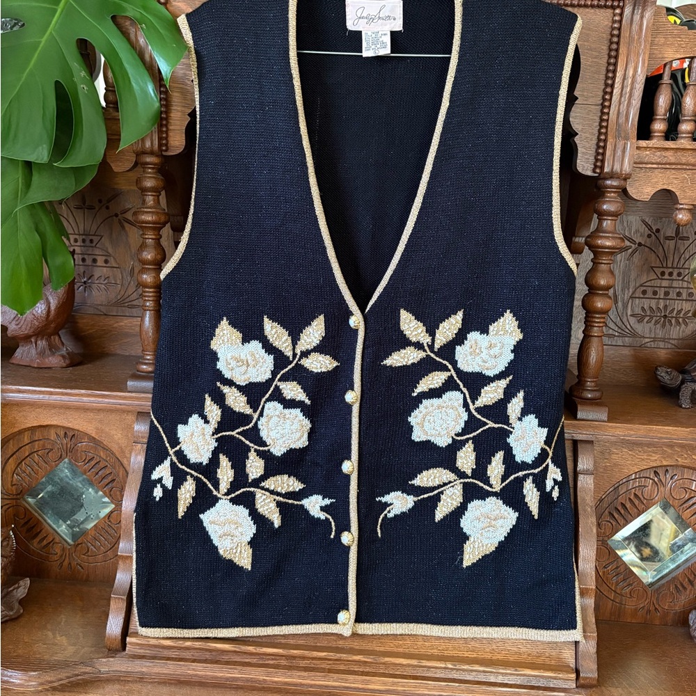 Floral Embroidered Vintage Black/Gold/Cream Sweater Vest size Medium/Large